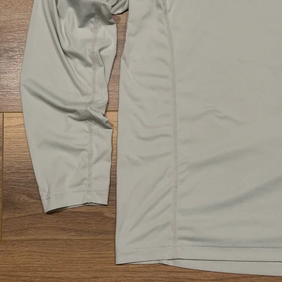 Simms Sun Hoodie in Gray Size Large - Picture 3 of 13